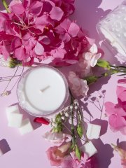 The Aromatherapy Co. FLWR Candle 100g - Sugared Rose